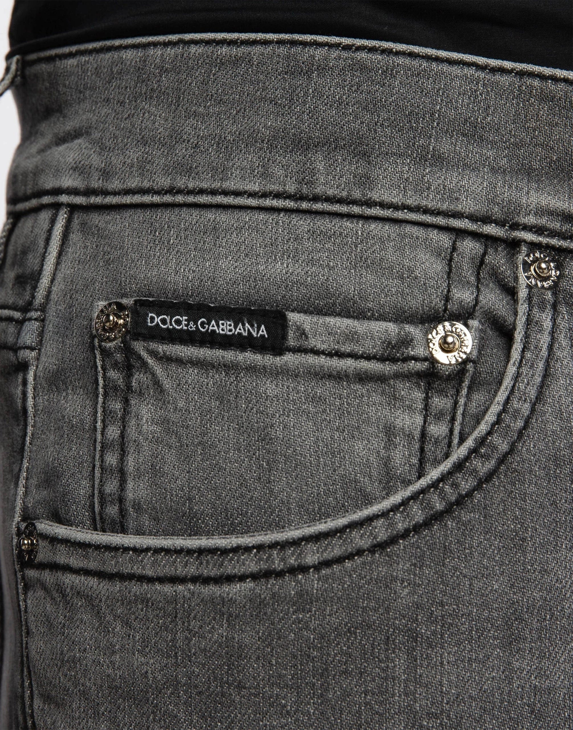 Dolce
Gabbana Grey Logo Plaque Jeans
