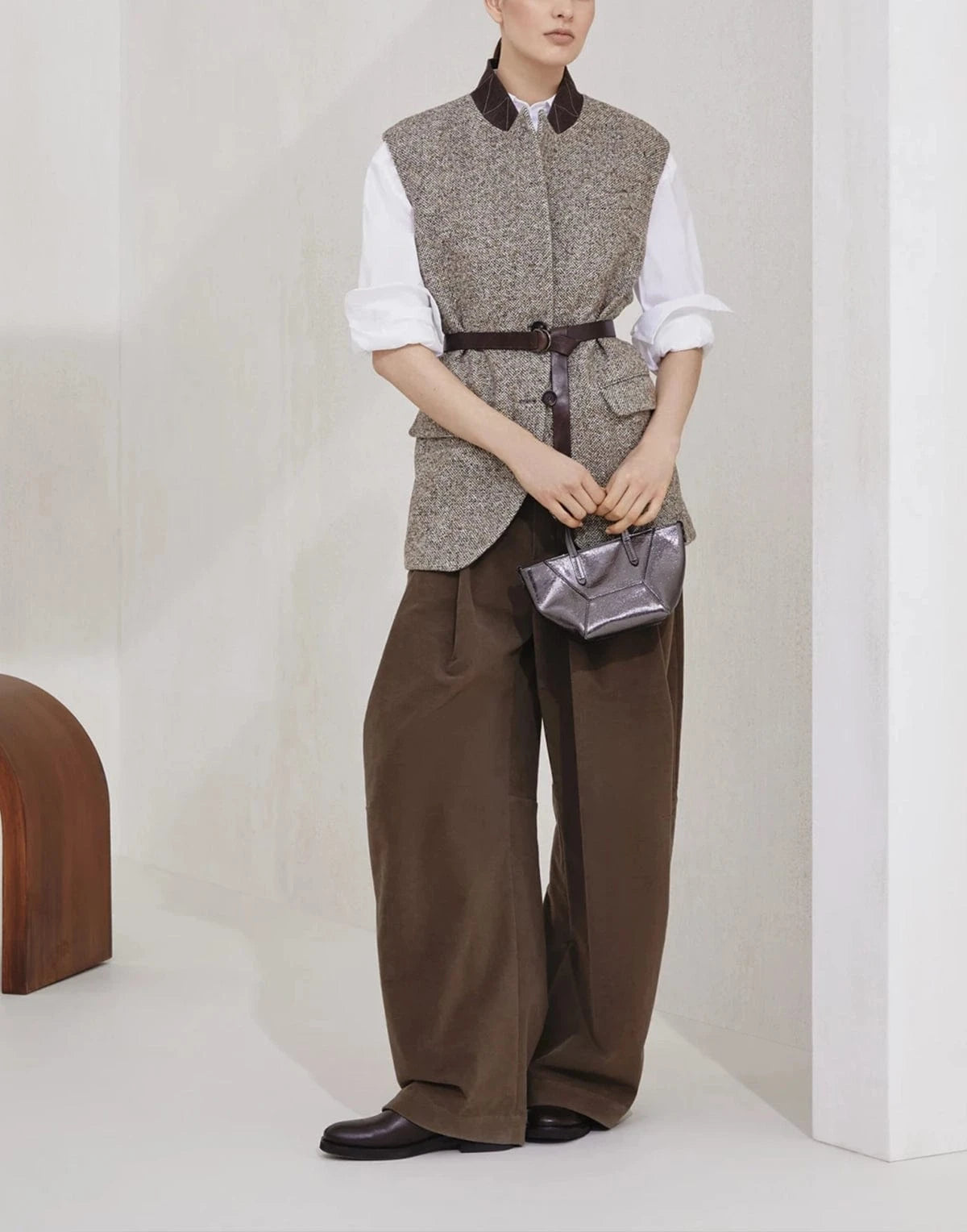 Brunello Cucinelli Stretch Cotton Barrel Trousers